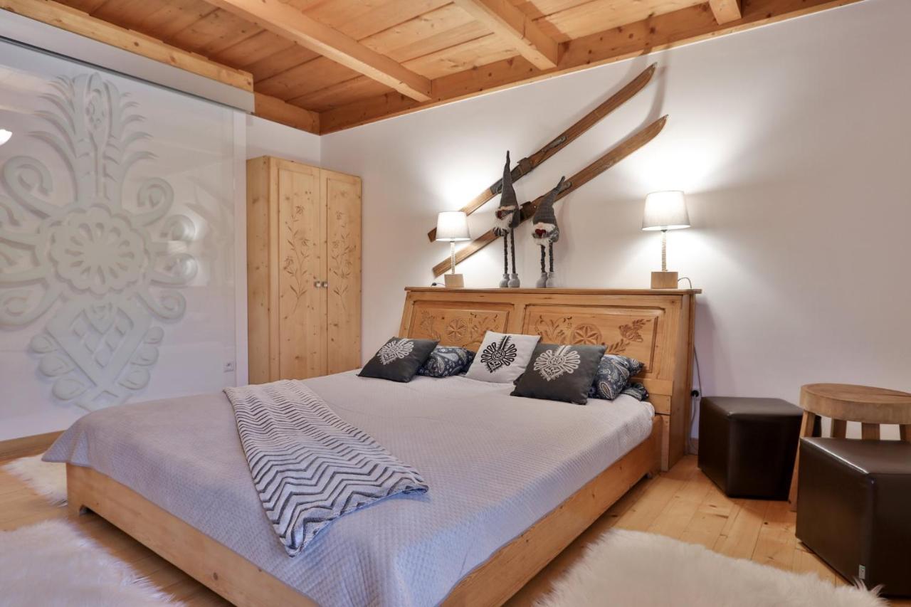 One-Bedroom Family Apartment